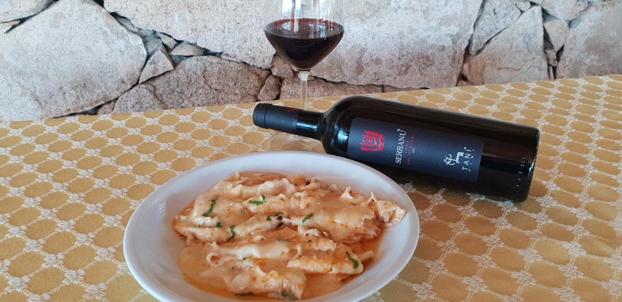 Agriturismo Vermentino Monti Bagian luar foto