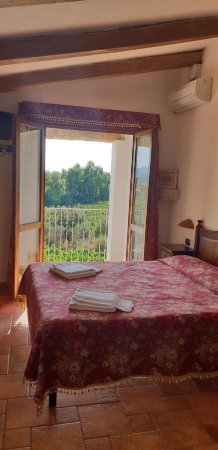 Agriturismo Vermentino Monti Bagian luar foto